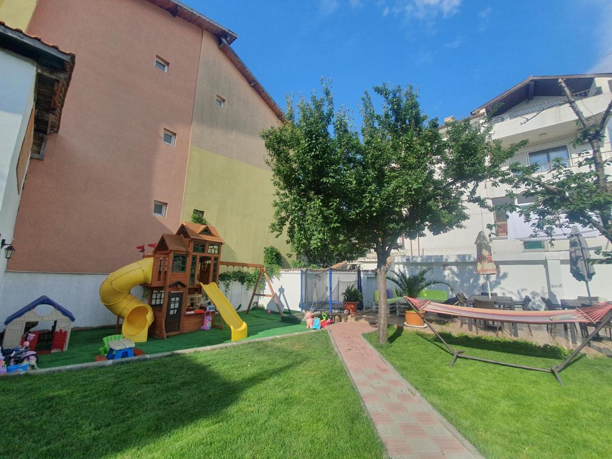 Cherry Garden Apartments Sveti Vlas Bagian luar foto