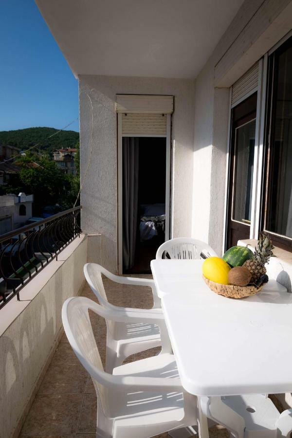 Cherry Garden Apartments Sveti Vlas Bagian luar foto